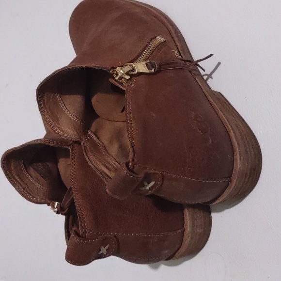 UGG Women’s Glee Brown Leather Ankle Zip Up Bootie Boots 1020262 Size 9 - Picture 2 of 10